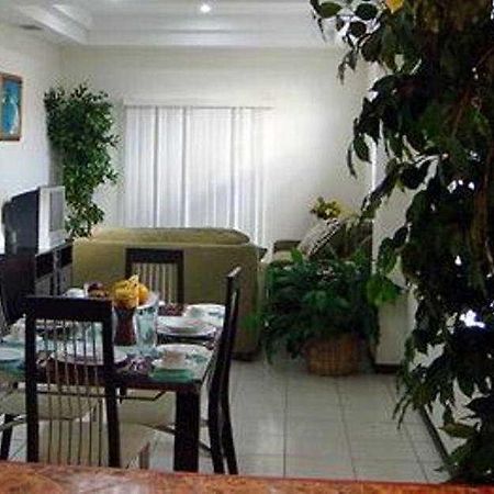 Hôtel Renaissance Tower à Belize City Extérieur photo